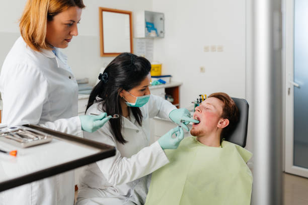 Best Weekend Emergency Dentist in Watervliet, MI